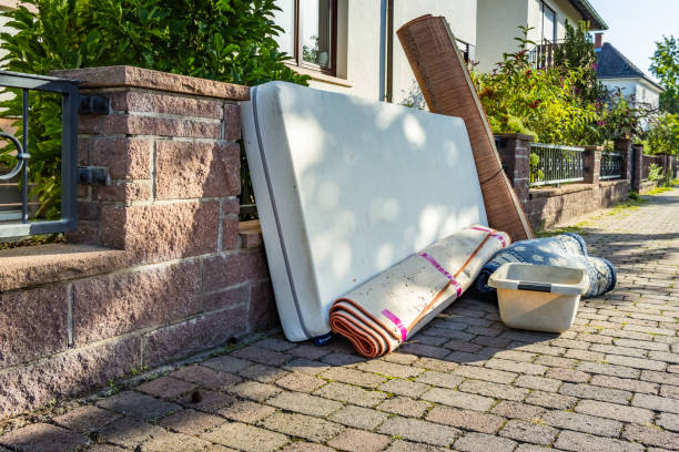 Best Attic Cleanout Services  in Lake Mohegan, NY